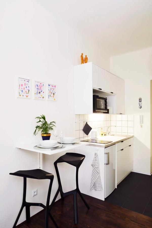 Lazy Sofa ° Apartment ฮราเดตสคราโลเว ภายนอก รูปภาพ